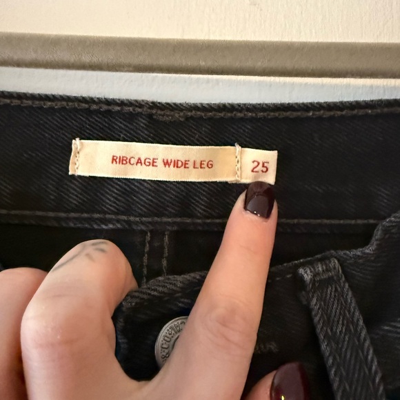 Levi’s Ribcage High Rise Wide Leg Jeans - Picture 6 of 8